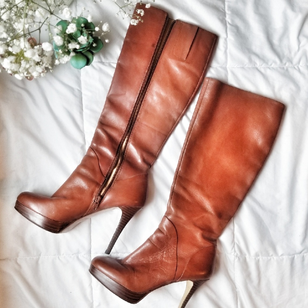 Boots - Picture 2 of 4